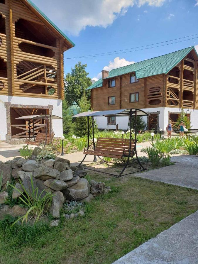 Hotel Edelweiss Carpathians Migovo Exterior foto
