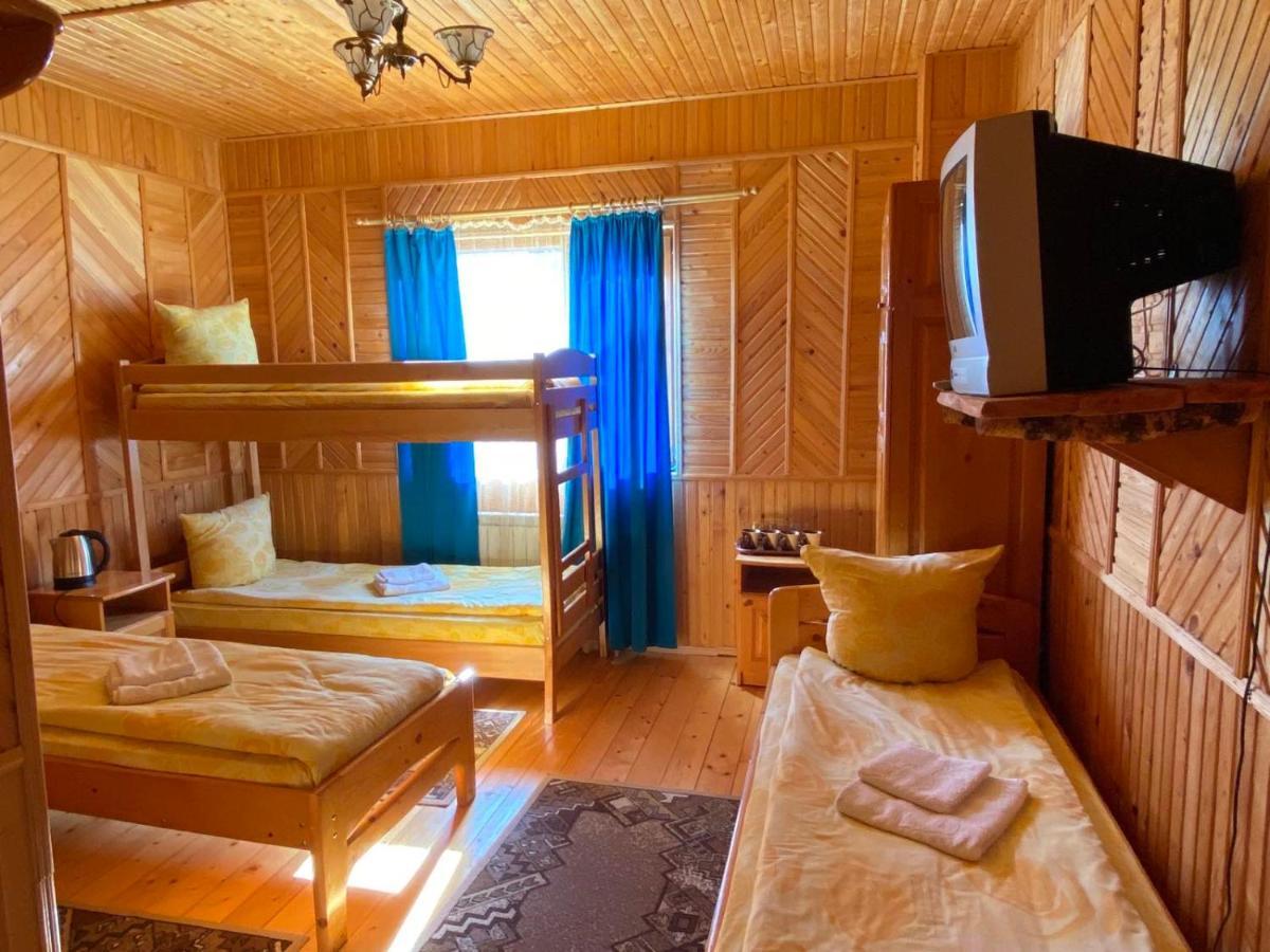 Hotel Edelweiss Carpathians Migovo Exterior foto