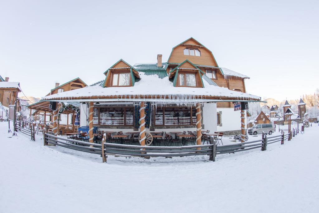 Hotel Edelweiss Carpathians Migovo Exterior foto
