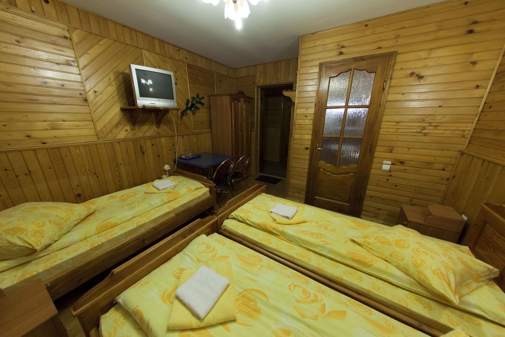 Hotel Edelweiss Carpathians Migovo Exterior foto